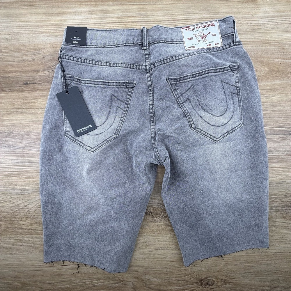 NWT Men's True Religion Ricky Straight Raw Hem Gray Cut Off Shorts Size 30 - Picture 5 of 9